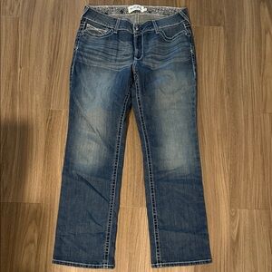NWOT Ariat Women's mid rise Straight jeans 33R